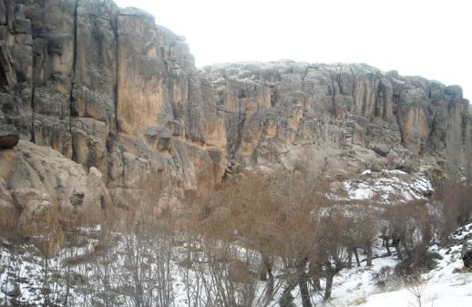 Монастырская долина Гюзельюрт Каппадокия Турция