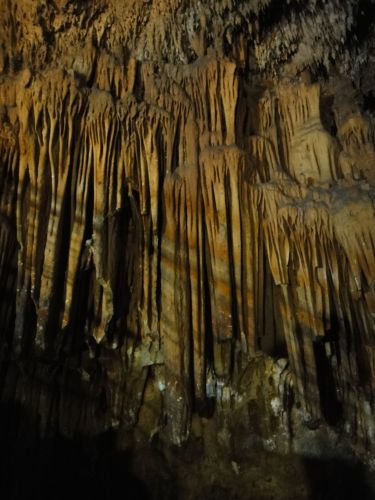 сталактиты пещеры Астма